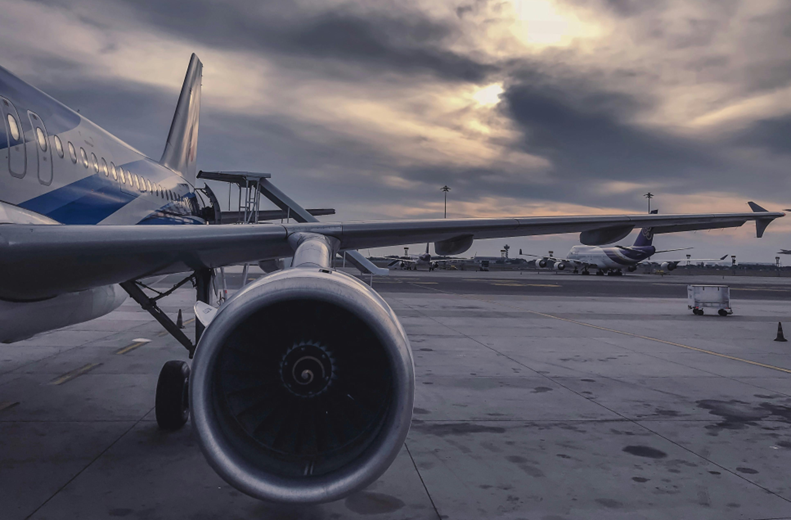 Photo avion sur tarmaque